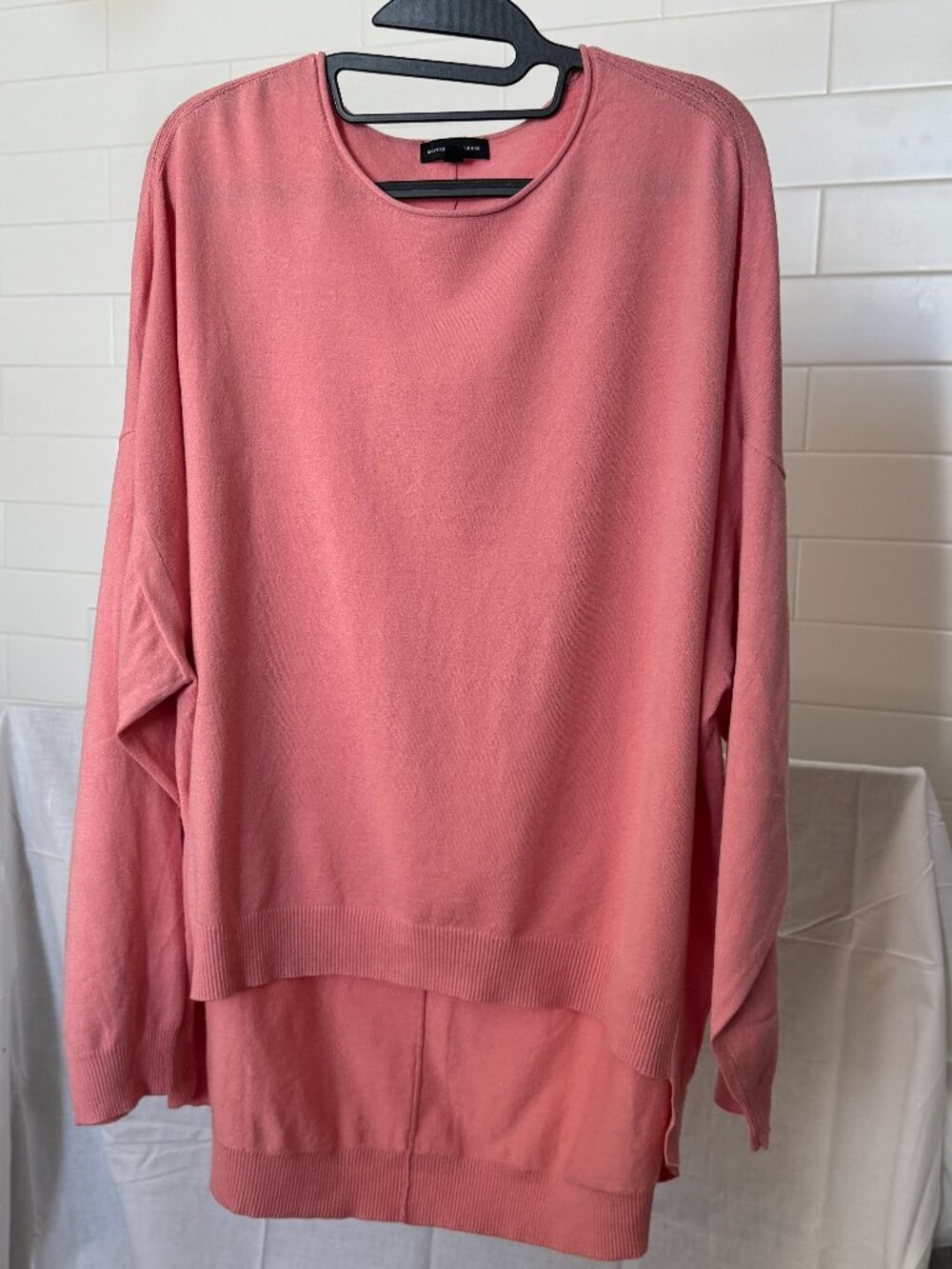 GUC Universal Standard Sweater High Low Hem Rolled Neckline in Pink US M (18-20)